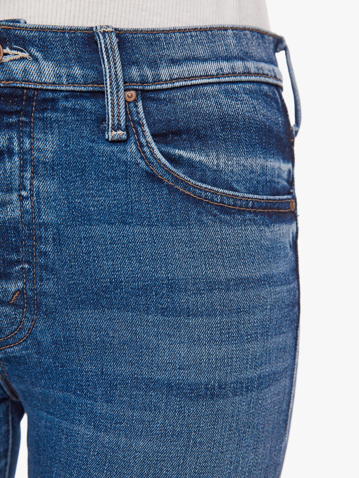 MOTHER The Scrapper Cuff Ankle Fray Jeans