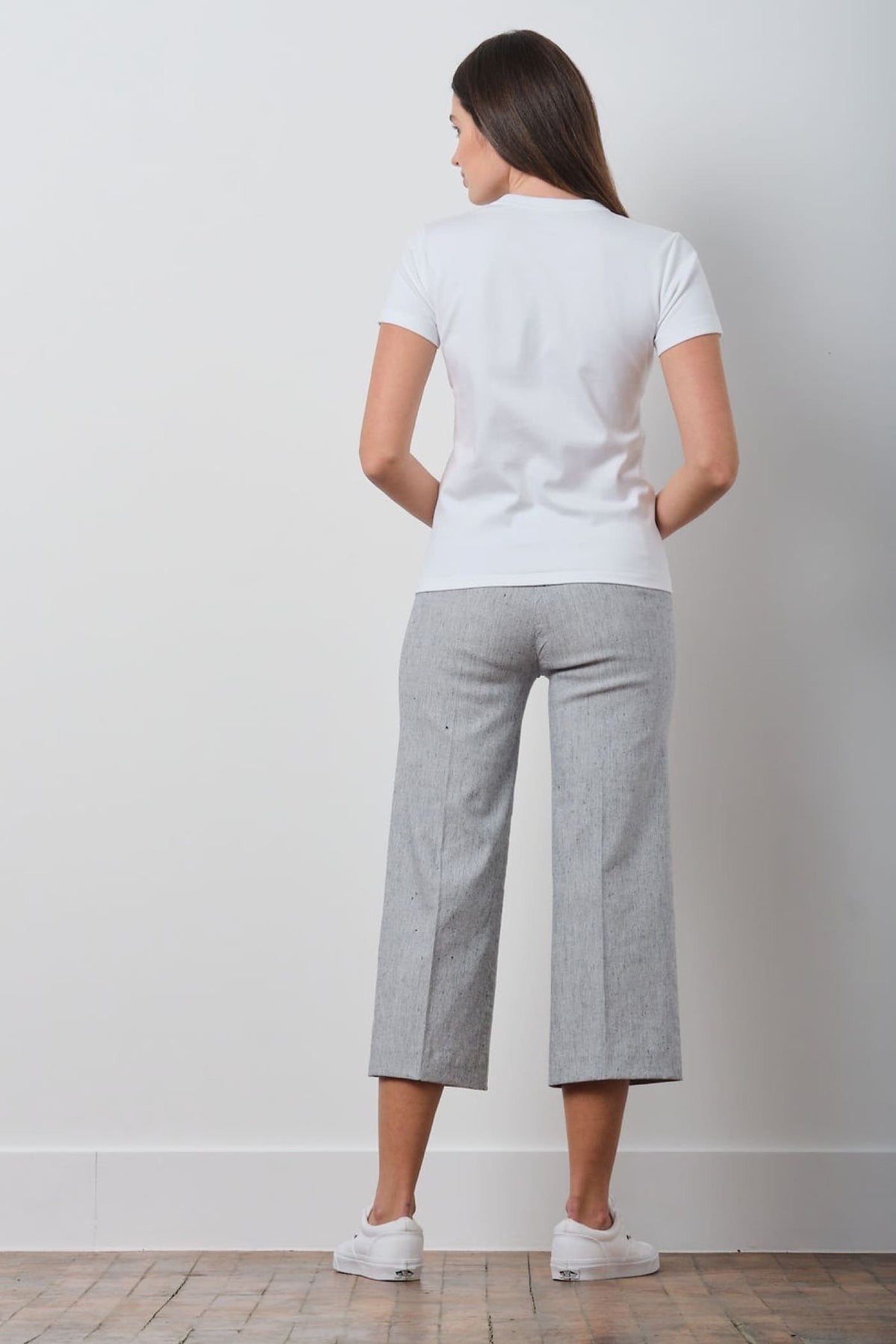 Avenue Montaigne Hairline Stripe Pant
