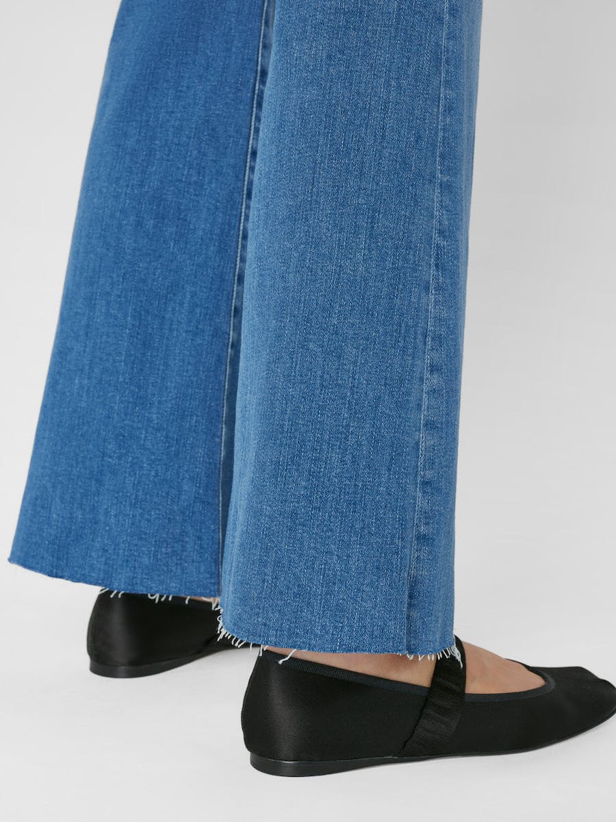 Frame Le Easy Flare Jeans