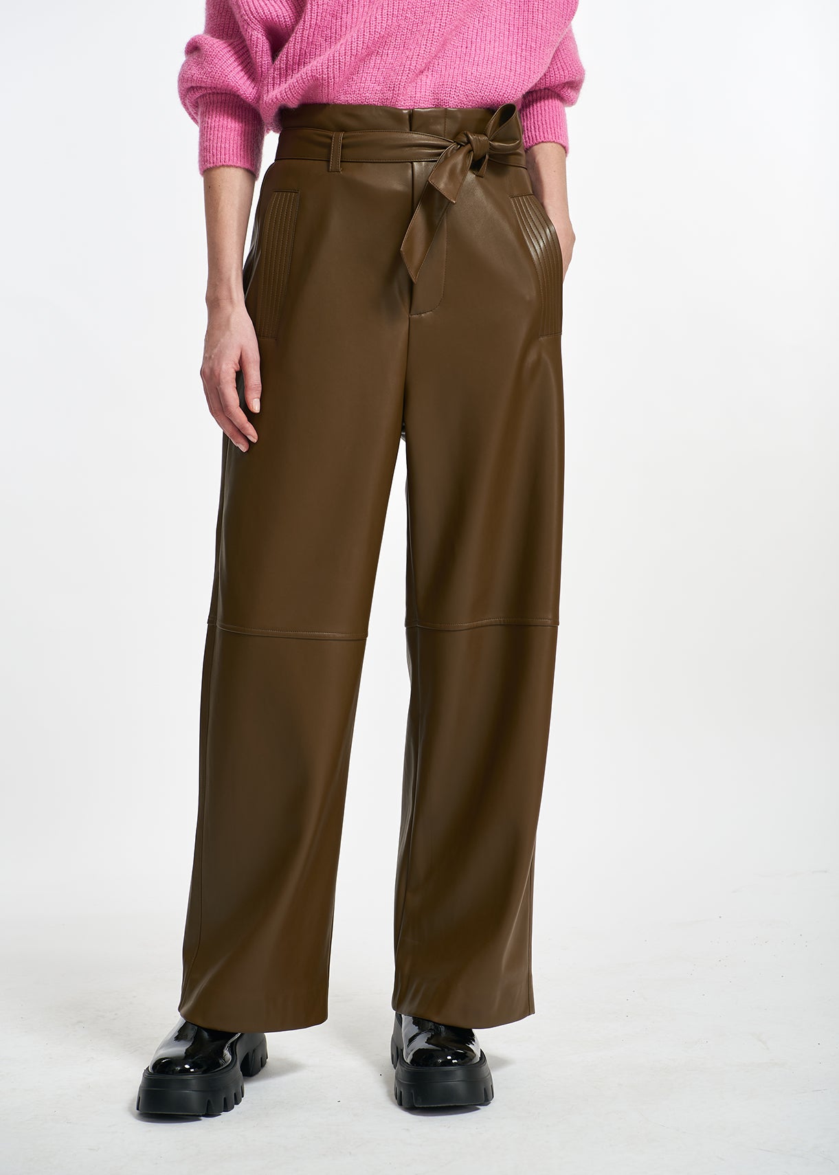 Essentiel Encounter Faux Leather Pants – Gallery Couture