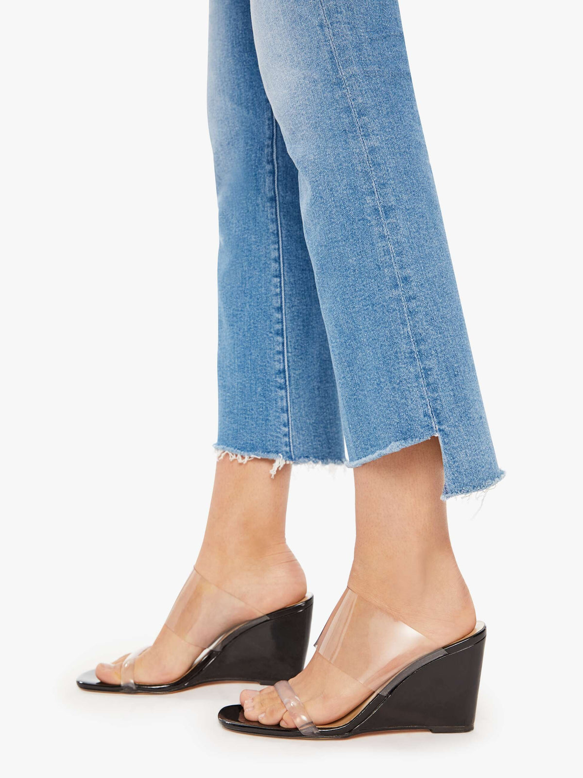 MOTHER The Insider Crop Step Fray Jeans