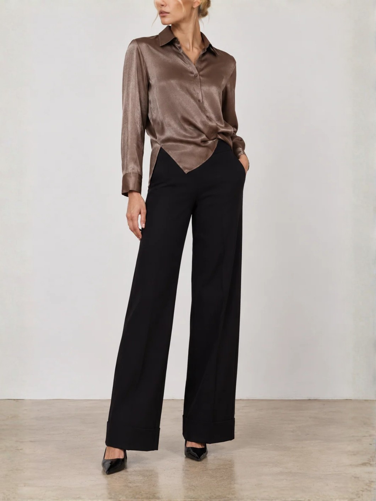 Avenue Montaigne Sleek Wide Leg Pant