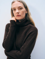 White+Warren Cashmere Featherweight Turtleneck