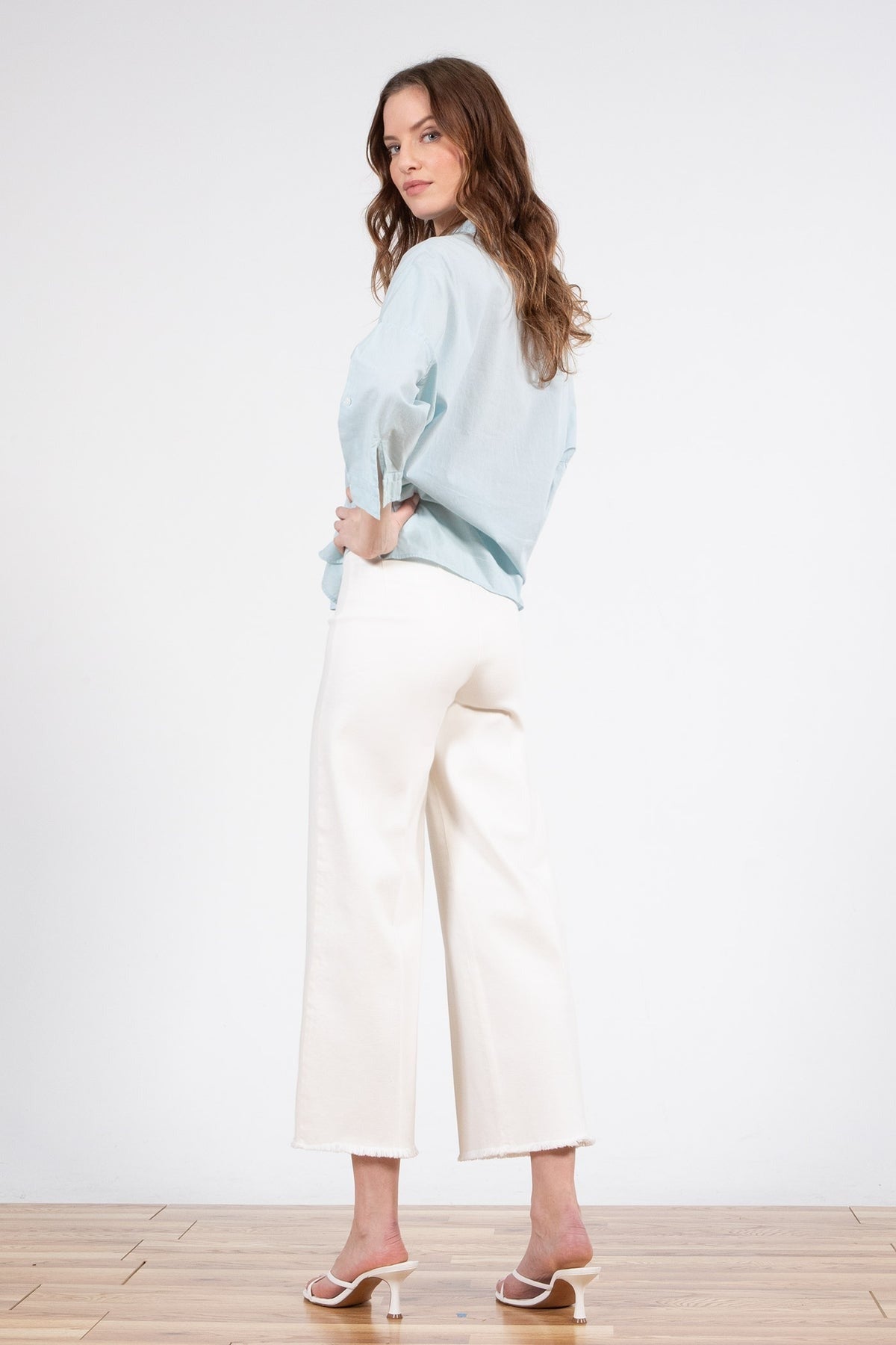 Avenue Montaigne White Denim