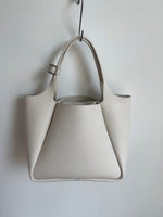 WE-AR4 The Trapeze Bucket Bag