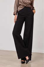 Avenue Montaigne Sleek Wide Leg Pant