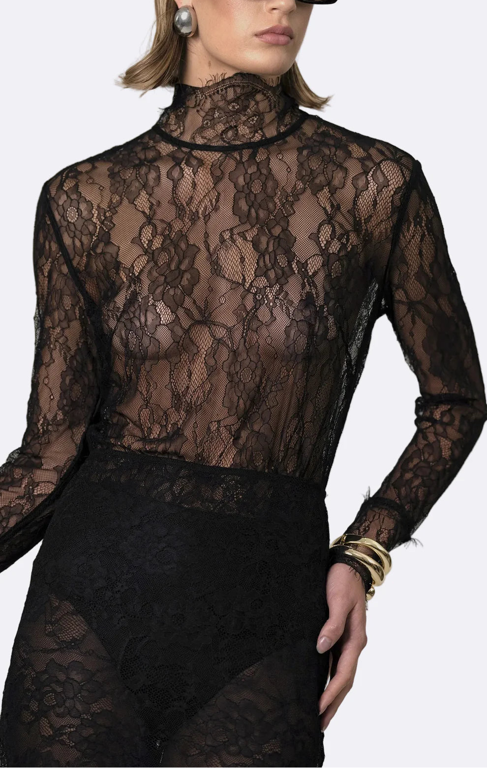 Nonchalant Mary Lace Top