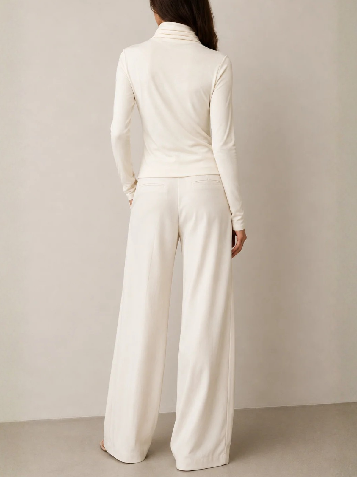 Majestic Filatures Soft Touch Long Sleeve Turtleneck_M001FTS011