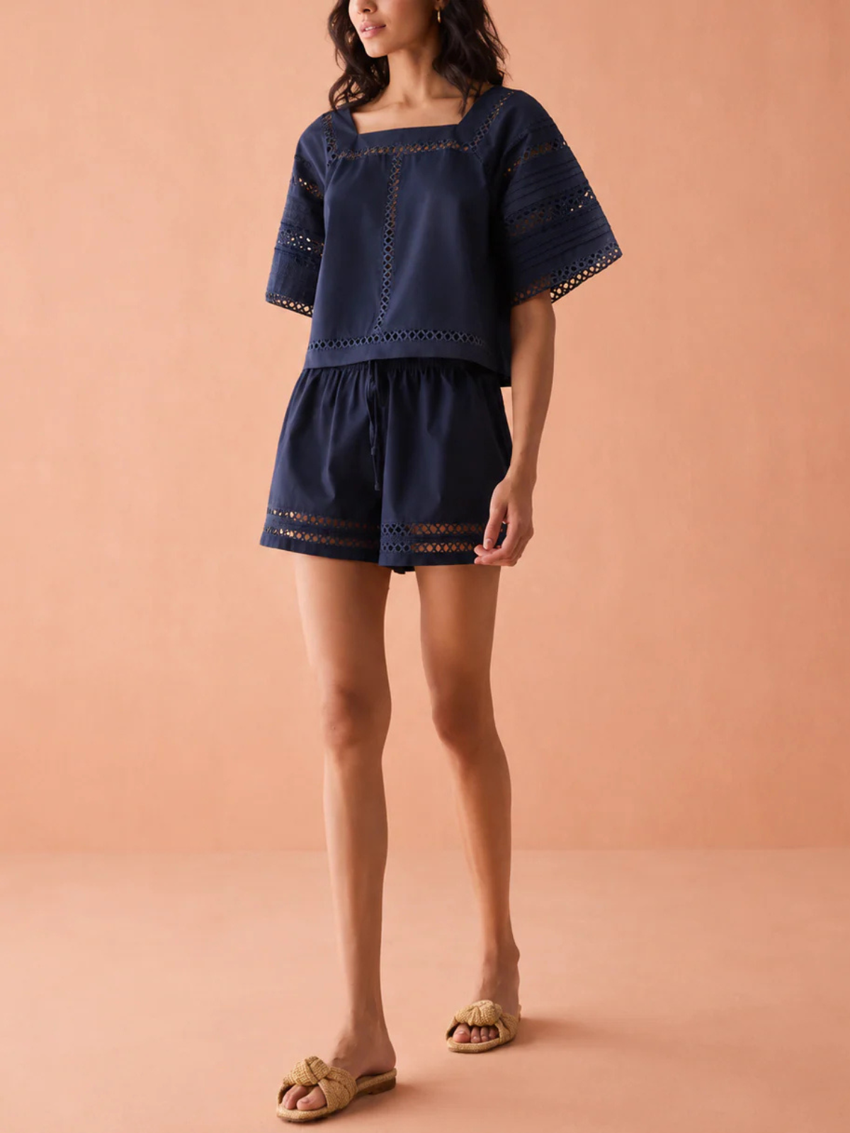 Omika Dani Short_5DAN26M
