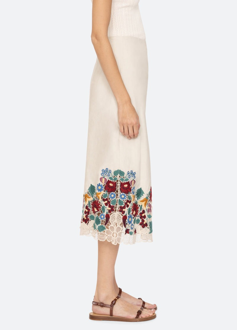 Sea Katharine Embroidery Tie Skirt