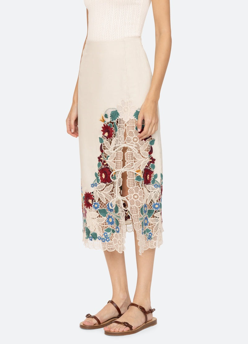 Sea Katharine Embroidery Tie Skirt