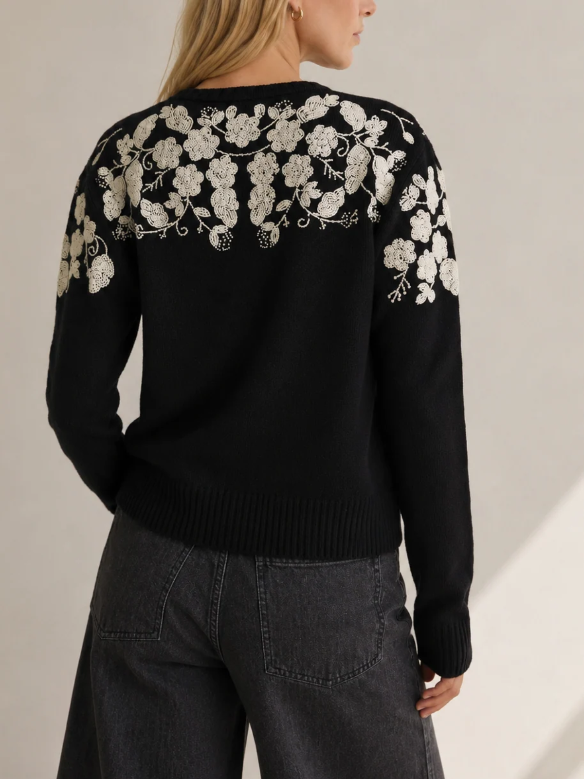 Sea Shiloh Embroidered Long Sleeve Cardigan_AW26-128