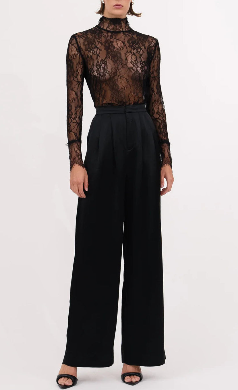 Nonchalant Mary Lace Top