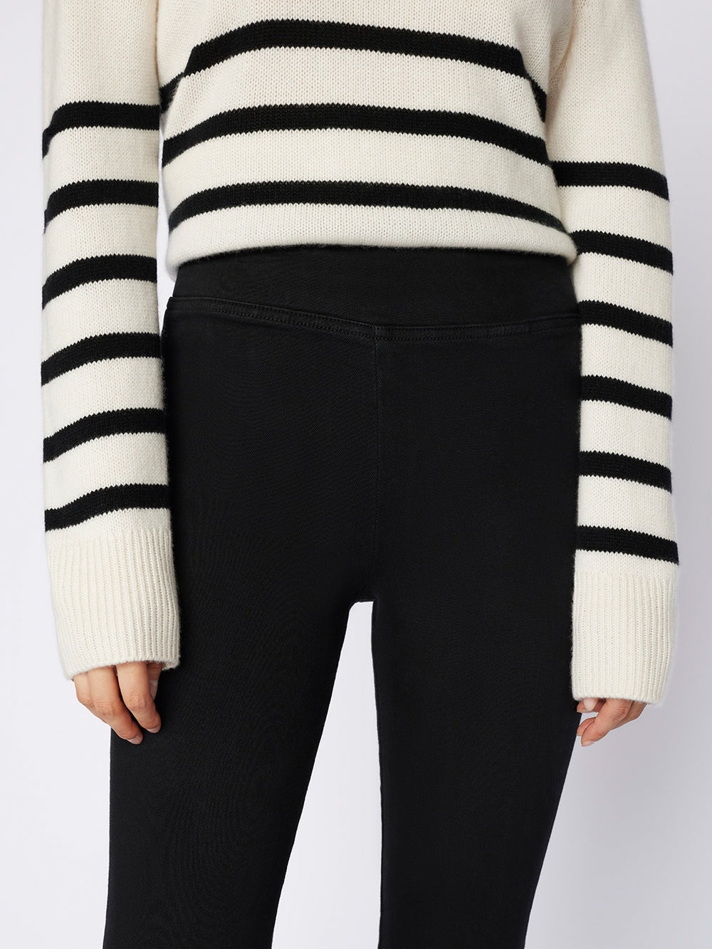 FRAME Jetset Crop Mini Boot